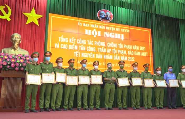 Công an huyện Mỹ Xuyên đã triệt xóa 37 điểm tệ nạn xã hội  